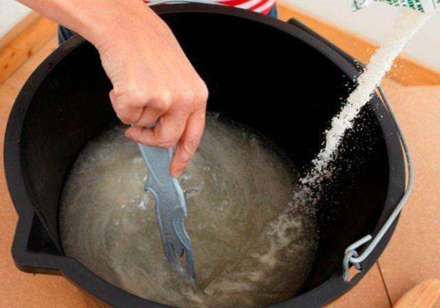 Смешивание клея