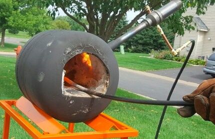 Самодельная версия кузницы с газовой горелкой