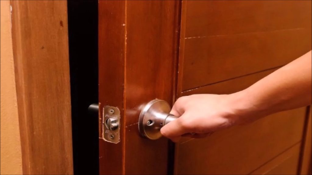 Как отрегулировать металлическую входную дверь