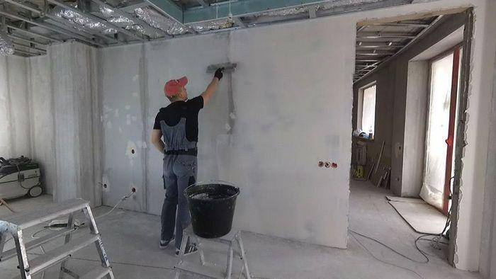 Расход шпаклевки зависит не только от поверхности, но и от ее качества.