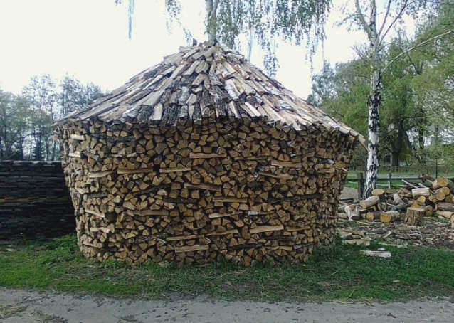 Наступает зима: креативная укладка дров