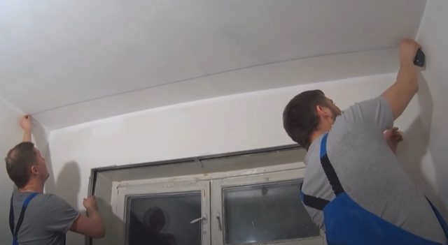 Спальня со скрытым карнизом