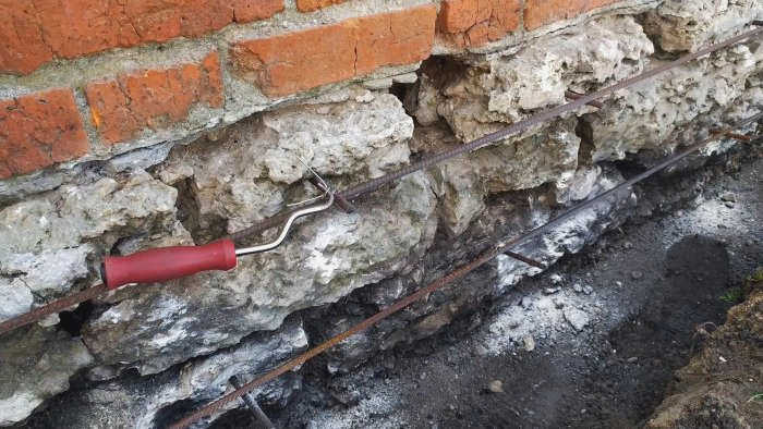 Недорогой ремонт треснувшей стены с усилением фундамента