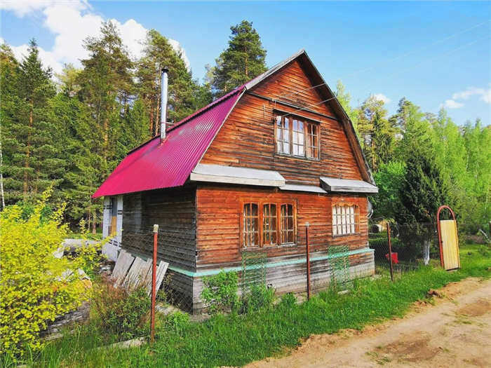 Что лучше - дача в пригороде или загородный дом?