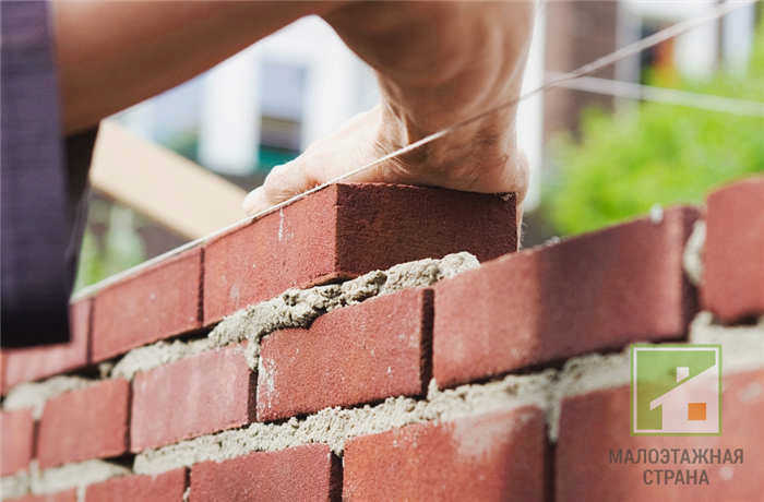 Сколько кирпичей на 1 м² кладки - в зависимости от типа материала и толщины шва