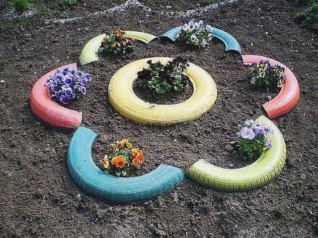 клумба из старых шин