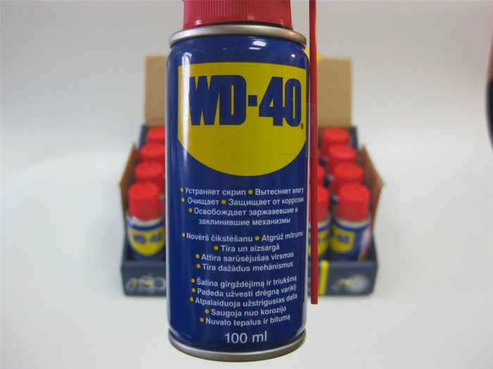 Как очистить пластиковое окно с помощью скотча wd-40