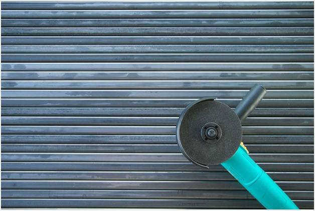 как отрезать квадратную трубу с помощью шлифовальной машины