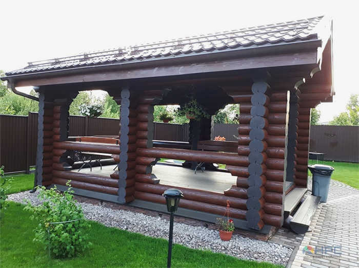 Беседка из бревна