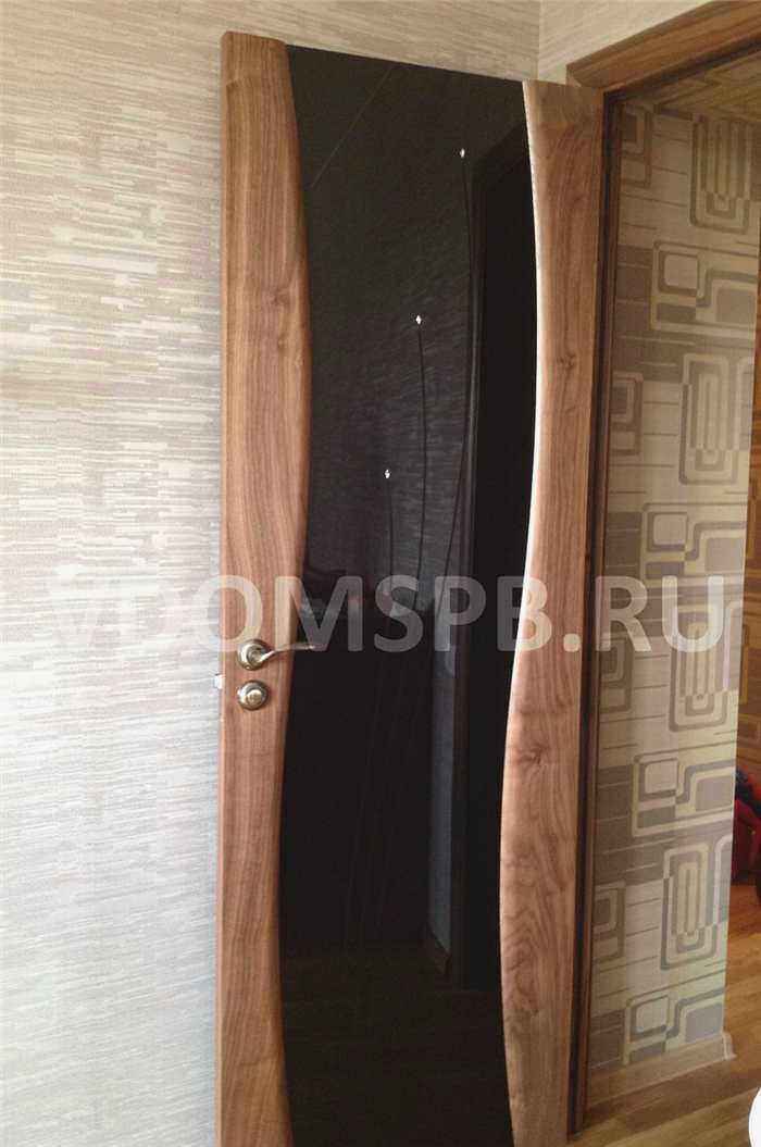 Межкомнатная дверь шпонированная "Wood Classic-12" Золотой дуб (натуральный шпон) Глухая