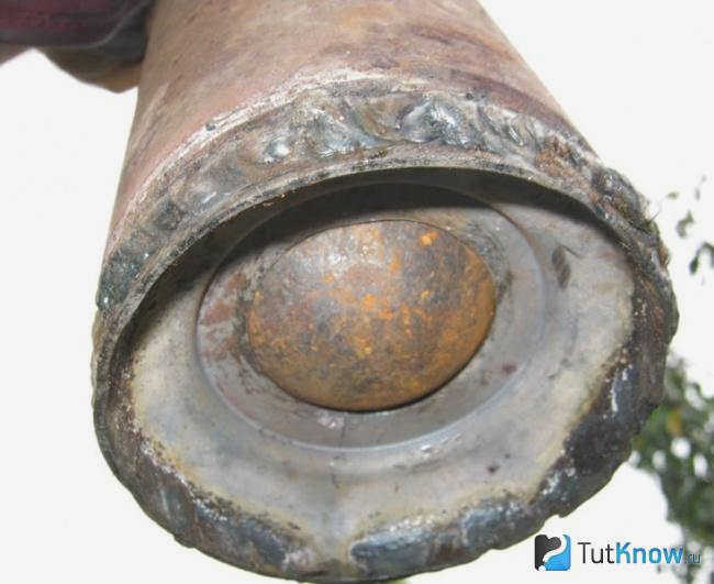 Устройство для очистки скважины