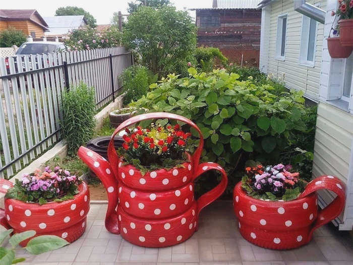 клумба с ножками