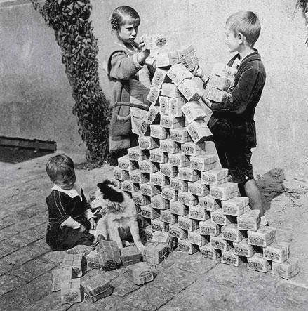 Гиперинфляция в Германии, 1923 год.