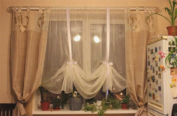 Шторы на кухне 