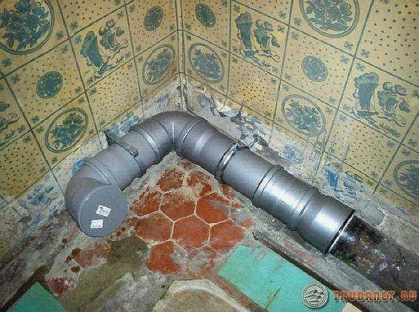 Фото: Прокладка малошумных труб для сточных вод