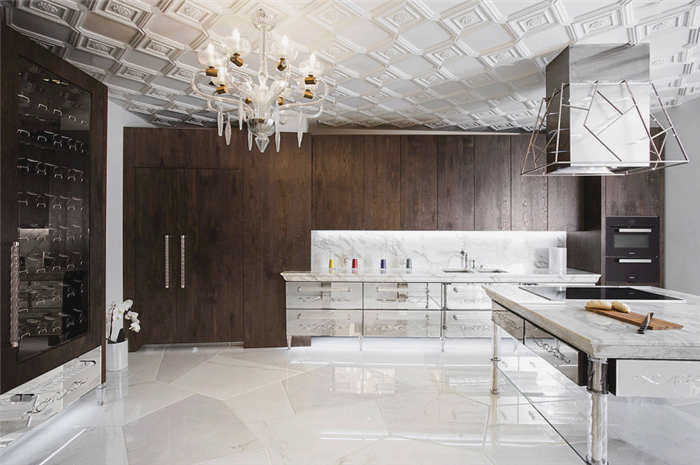 Белая кухня в современном стиле от ArteVeneziana RK20