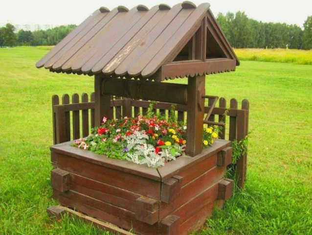 Декоративный деревянный колодец своими руками: пошаговая инструкция + фото