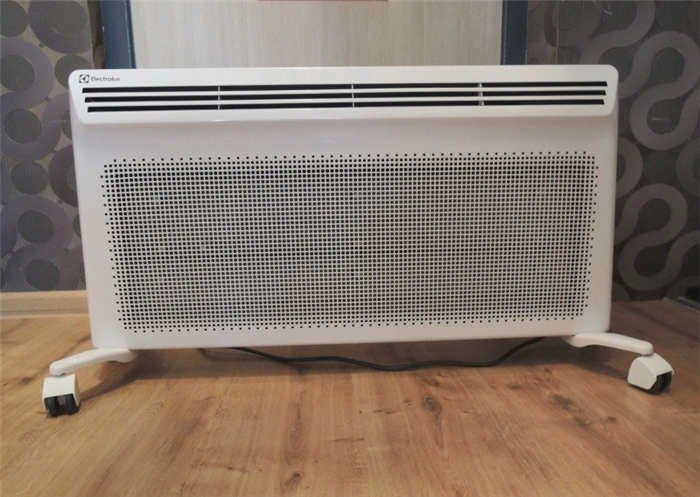 Обогреватель Electrolux EIH/AG2-1500E