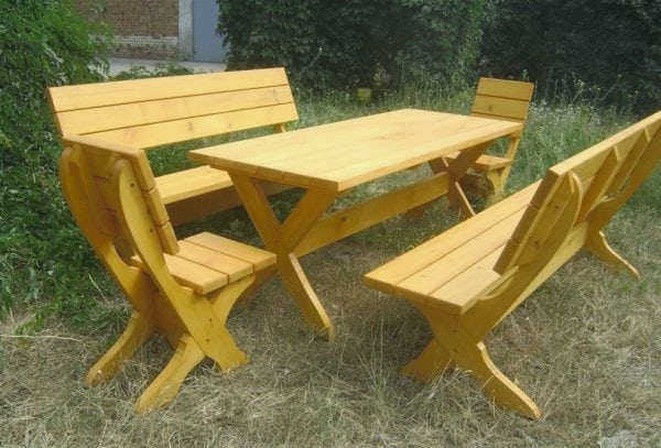 Лакировка садовой мебели