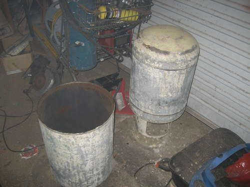 Разрезанный газовый баллон