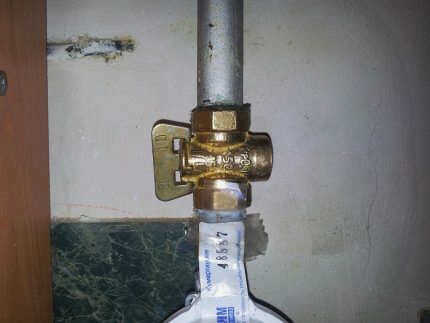 Газовый запорный клапан