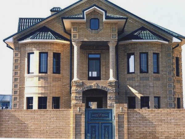 Кирпичные стены дома можно утеплить следующим образом