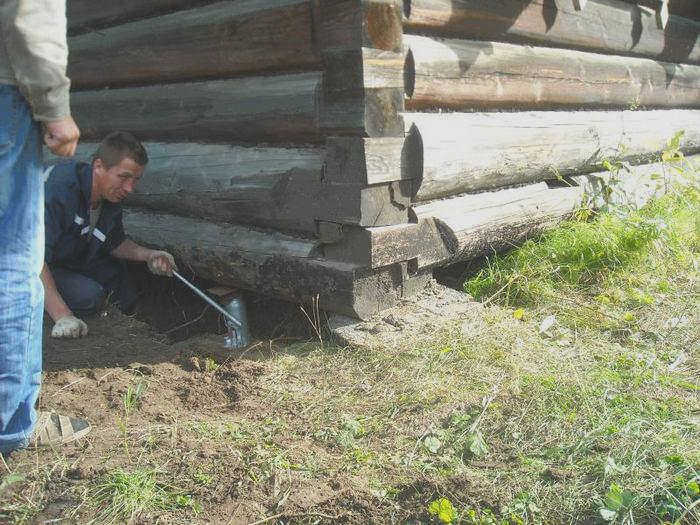 Как заменить фундамент деревянного дома своими руками