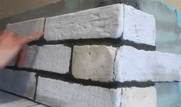Укладка декоративного кирпича