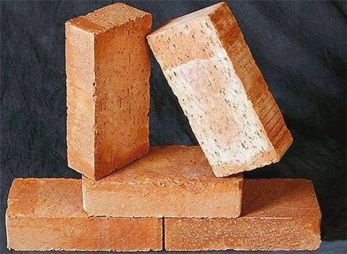 Огнеупорные шамотные кирпичи