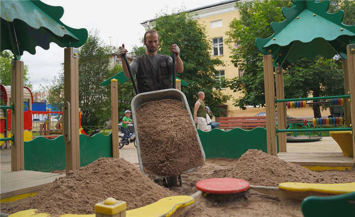 Как менять песок