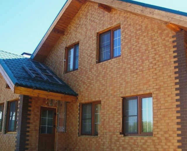 Дом, облицованный клинкерными термопанелями