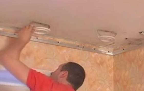 Стоимость системы значительно выше по сравнению со штапиковым вариантом.