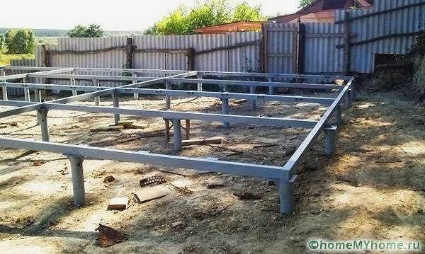 Свайная конструкция